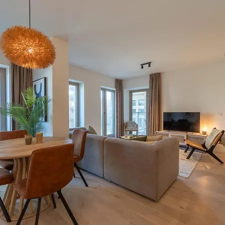 Апартаменти Stylish 2-bedroom With Terrace Остенде