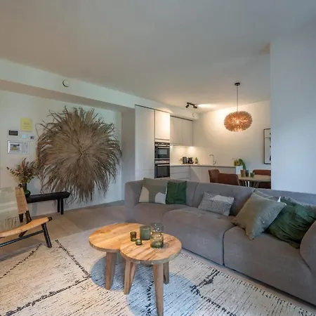 Stylish 2-bedroom With Terrace * Остенде