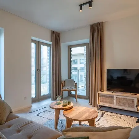 Stylish 2-bedroom With Terrace Остенде